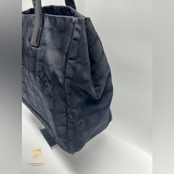 CHANEL Travel Line Canvas tote - Picture 5 of 15